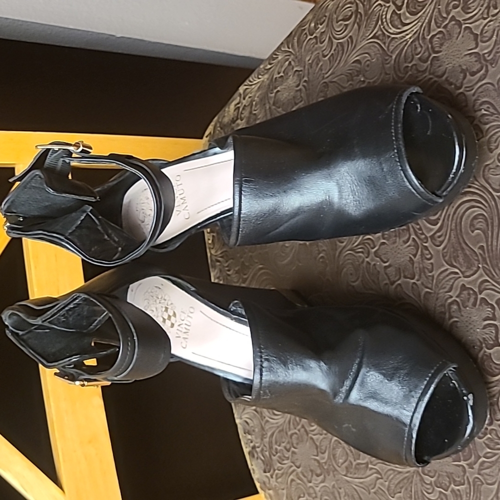 Vince Camuto